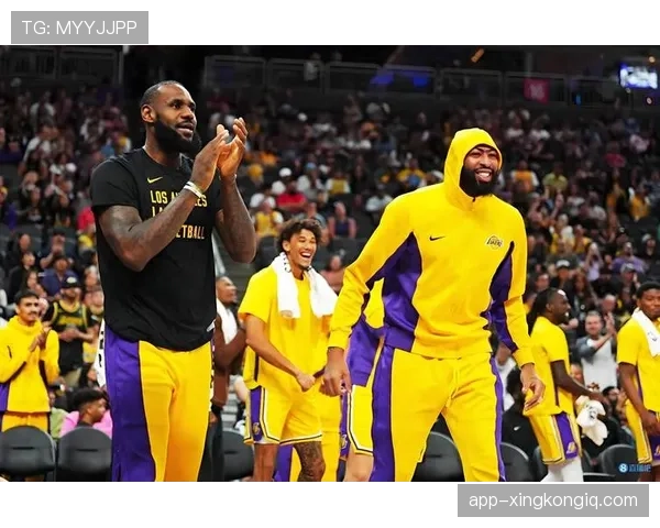 拉简·隆多挡拆推动湖人组织效率提升明显对比季前表现